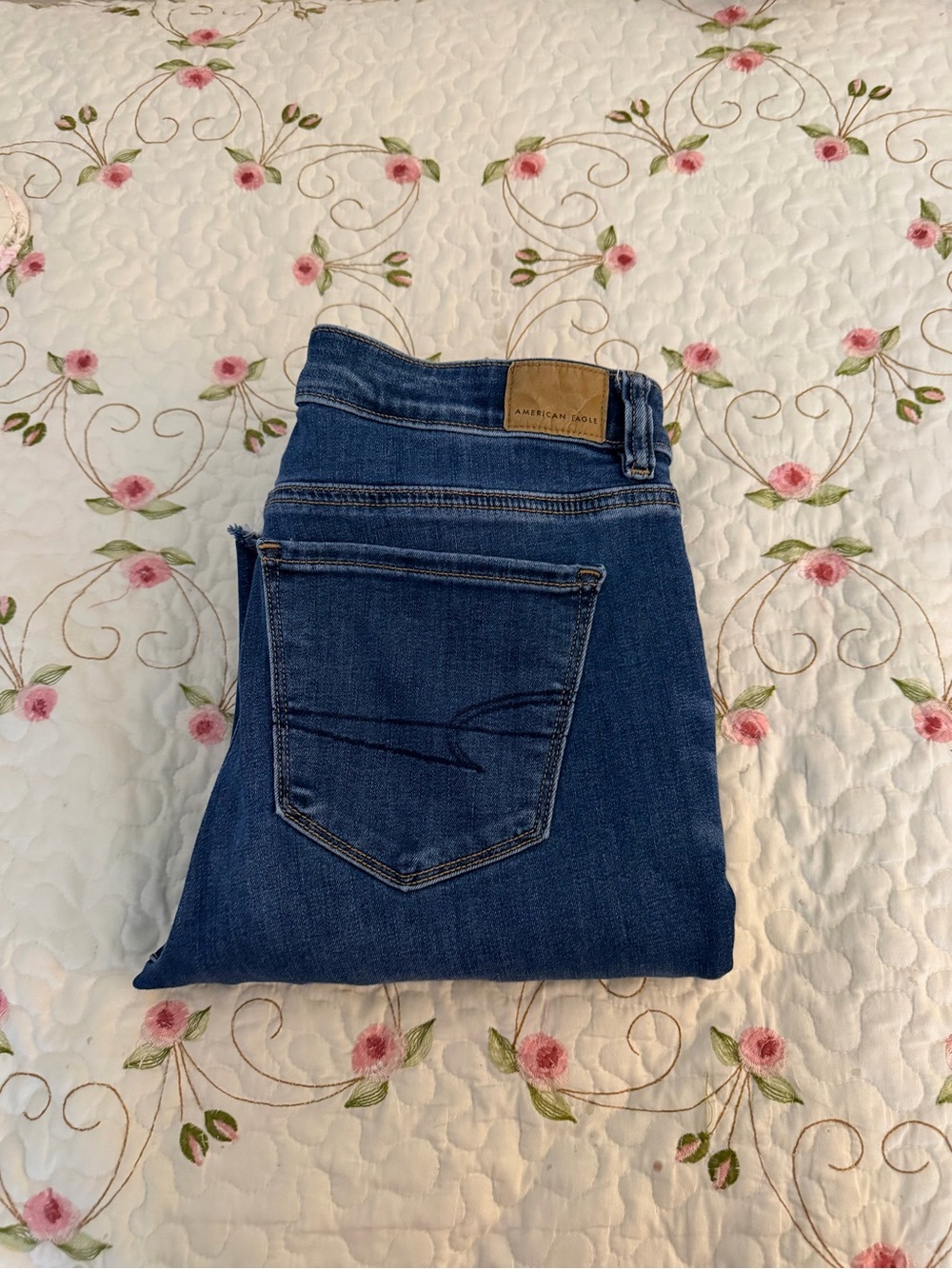American Eagle Outfitters Women's Medium Blue Skinny kick Jeans